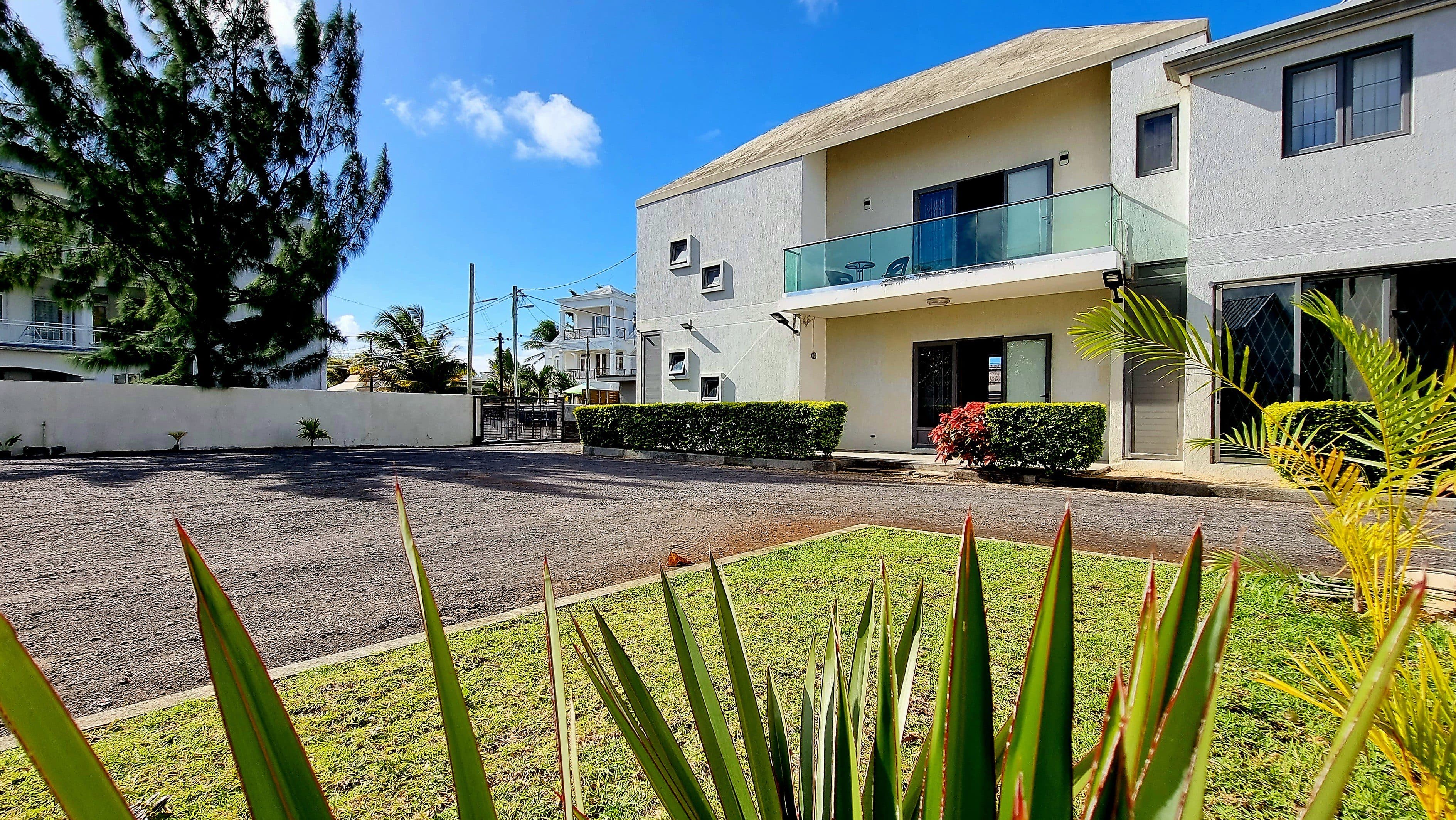 Royal Residence A3 - Gated Semi Detached Villa